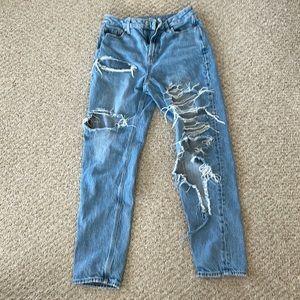 American Eagle Women’s Mom jeans size 4 LONG